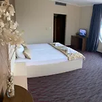 Kamenec Готель 4*